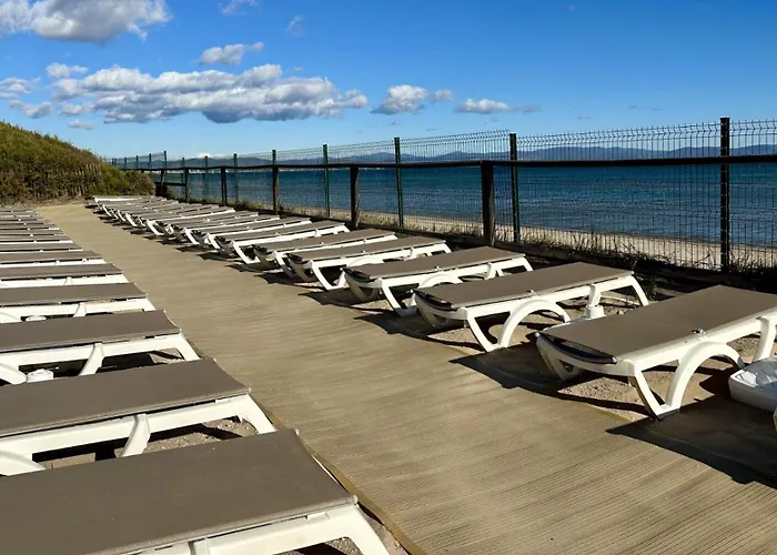 LA BADINE Appartement rénové Haut de game et Parc Prestations Premiumamme avec Climatisation Vue Pisc Aparthotel