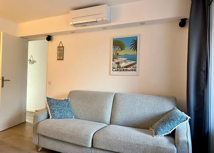 Aparthotel LA BADINE Appartement rénové Haut de game et Parc Prestations Premiumamme avec Climatisation Vue Pisc 4*