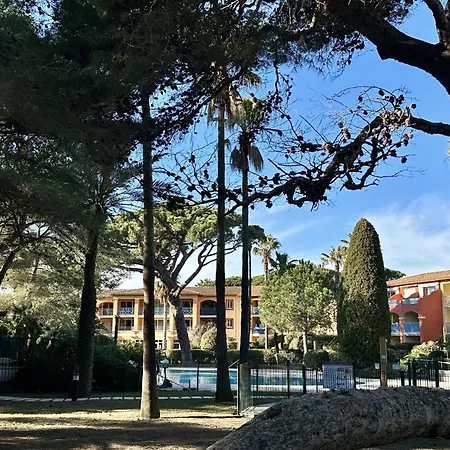 Appart hôtel La Badine 5p Piscine Clim Jacuzzi Parc Luxuriant *