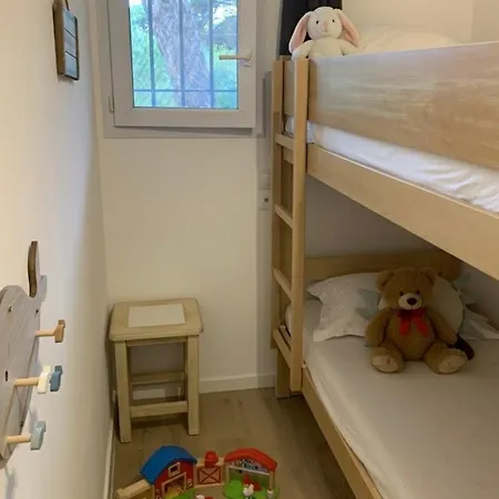 La Badine Appartement 5 Personnes Avec Balneo Et Clim Hyeres