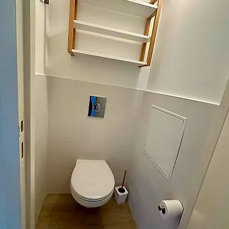La Badine Appartement 5 Personnes Avec Balneo Et Clim Aparthotel Hyeres